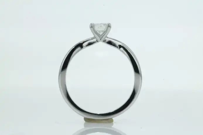 Picture of Free Flow | Diamond Engagement Ring